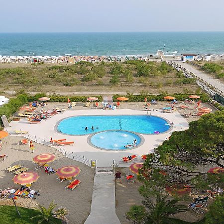 Hotel Bertha Fronte Mare Lido di Jesolo Exterior photo