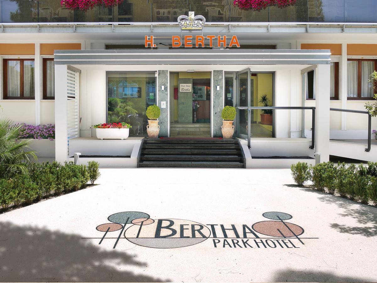 Hotel Bertha Fronte Mare Lido di Jesolo Exterior photo