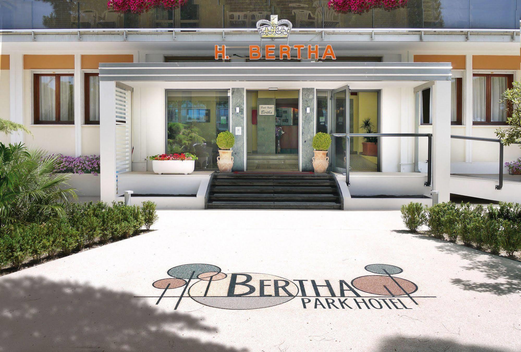 Hotel Bertha Fronte Mare Lido di Jesolo Exterior photo